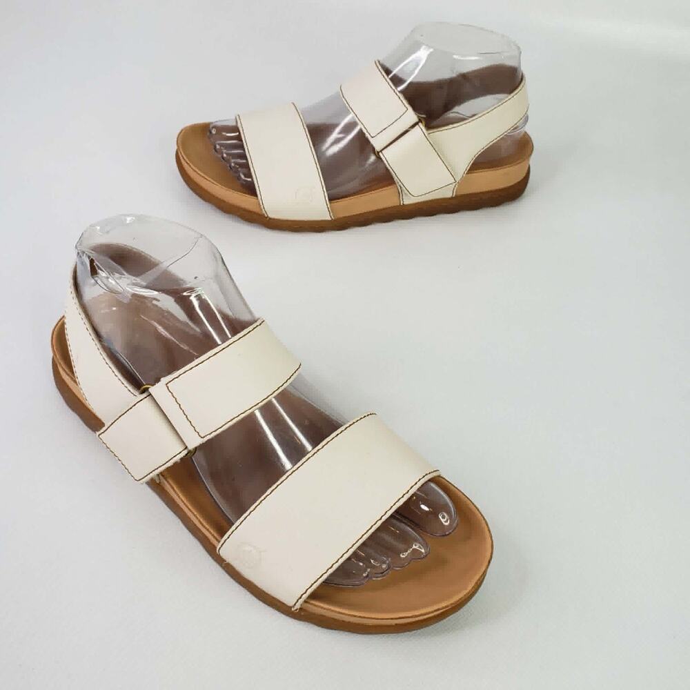 Earth Women's Leah Round Toe Strappy Casual Flat Sandals Cream Size 7